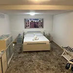 Apartment C'est La Vie Cozy Near The Colico