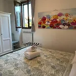 Апартаменты C'est La Vie Cozy Near The