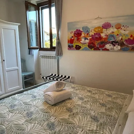 Apartment C'est La Vie Cozy Near The
