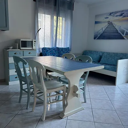 C'est la vie Cozy accommodation near the lake Colico
