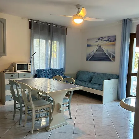 Apartment C'est La Vie Cozy Near The