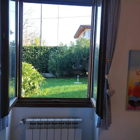 C'est la vie Cozy accommodation near the lake Appartement Colico