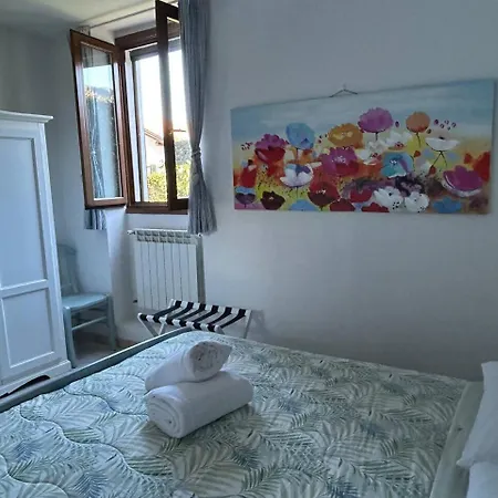 C'est la vie Cozy accommodation near the lake Appartement Colico