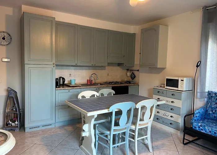 C'est La Vie Cozy Near The