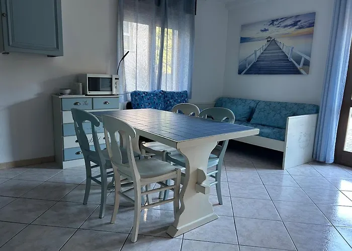 C'est La Vie Cozy Near The Colico