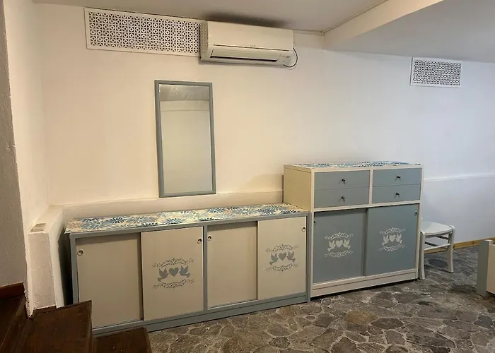 C'est La Vie Cozy Near The